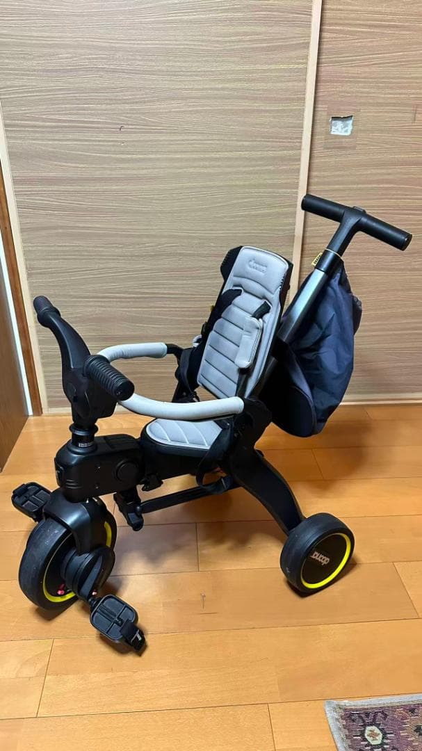 doona Liki Trike S3 グレー 折りたたみ三輪車 キャノピーなし