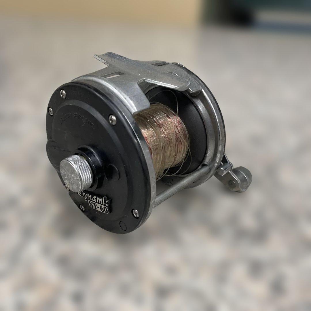 d*9様 ★DAIWA ダイワ Dynamic ST-60 フィッシングリール