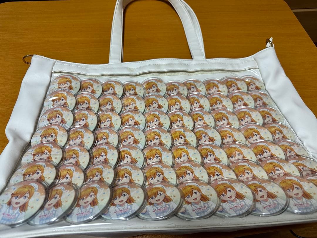 澁谷かのん痛バッグラブライブスーパースターA3サイズ2ndLIVE缶バッジ70個