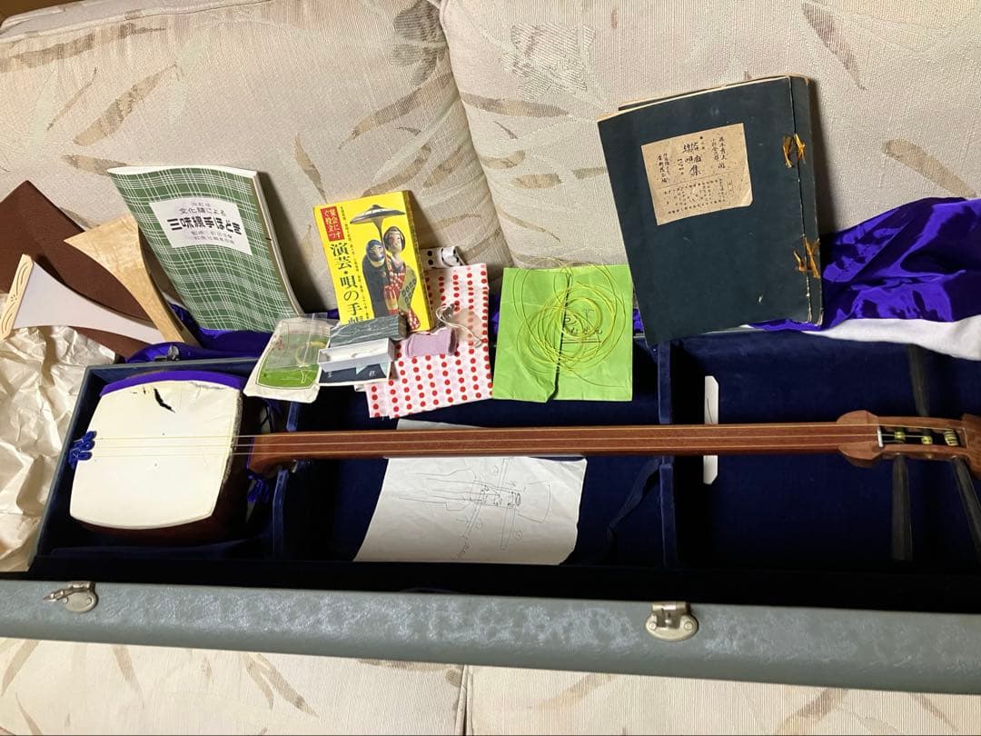 メ4809 高級 和楽器 三味線 紅木 ハードケース付き