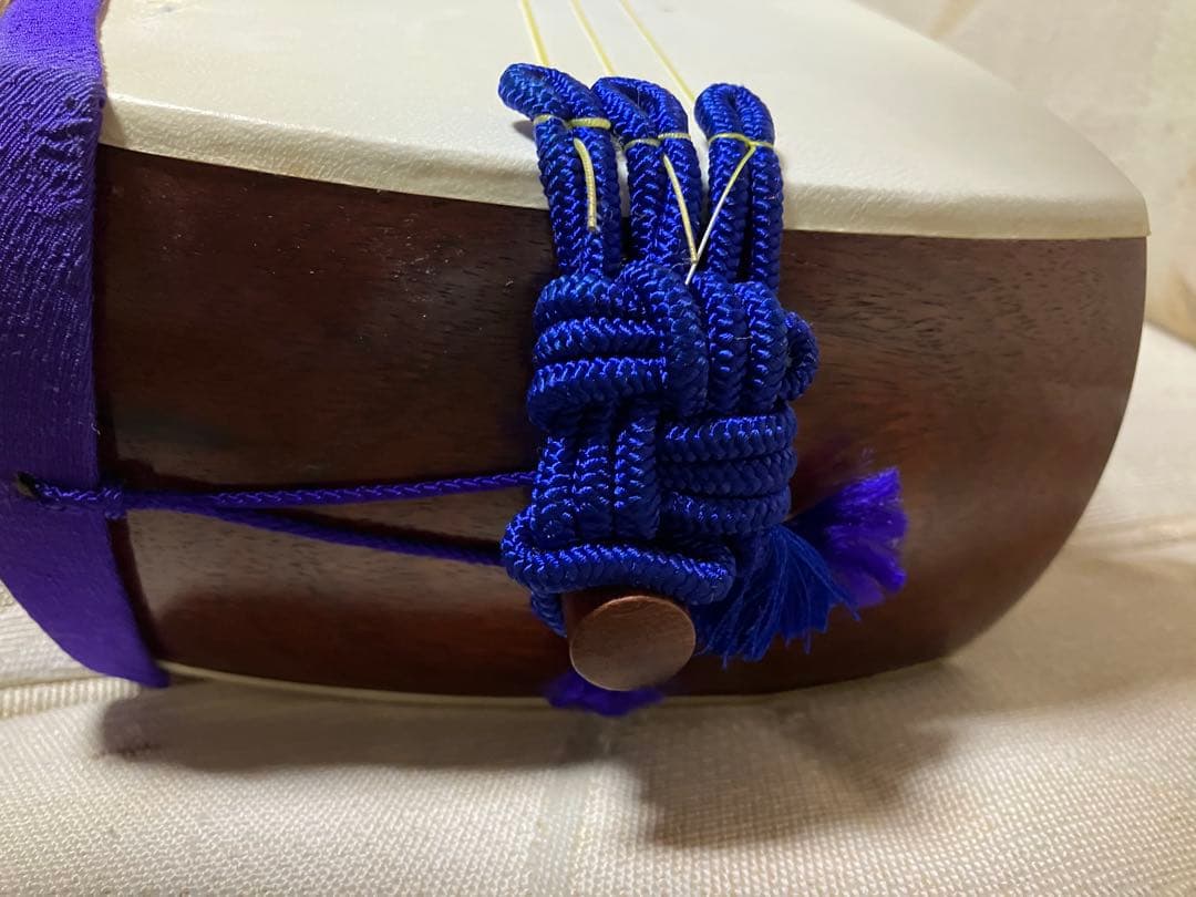 メ4809 高級 和楽器 三味線 紅木 ハードケース付き