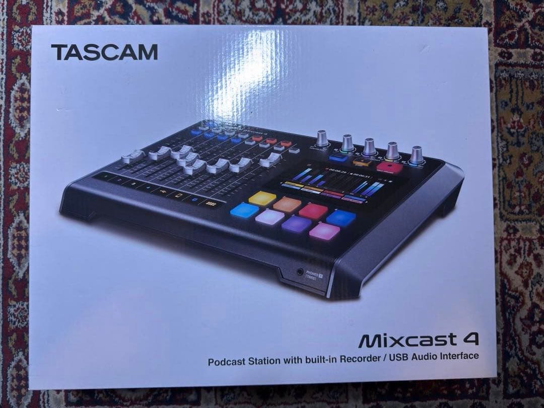 TASCAM Mixcast 4 ポッドキャスト/オーディオインターフェース