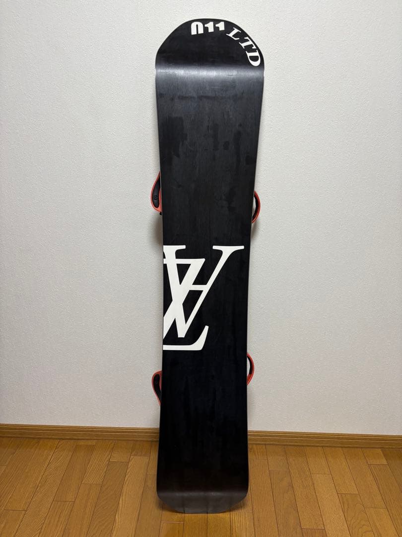 スノーボード 011 artistic flatking 152 + FLUX DS