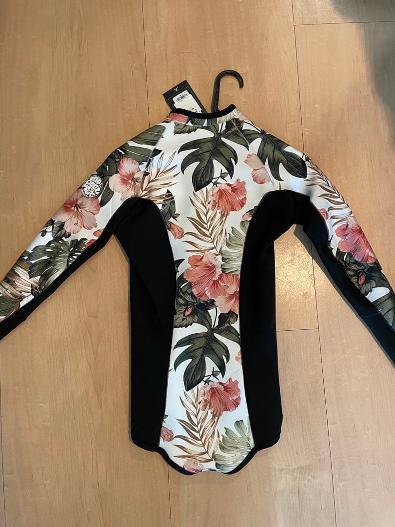 リップカール ウェットスーツ