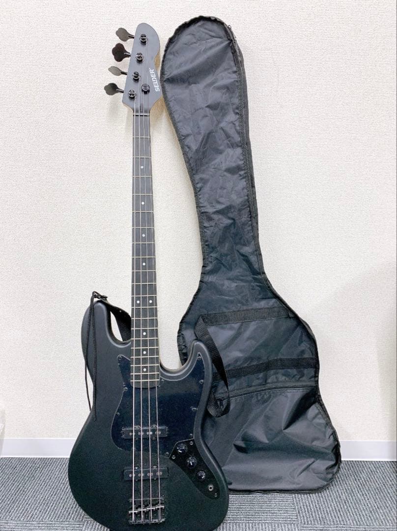 SELDER エレキベース マットブラック艶消し