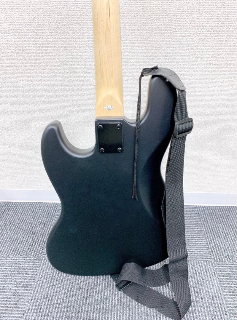 SELDER エレキベース マットブラック艶消し