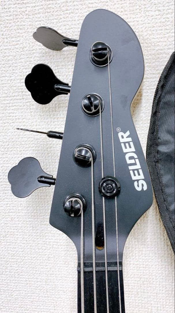 SELDER エレキベース マットブラック艶消し