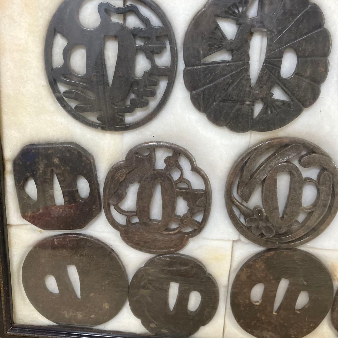 昭和レトロ　日本の伝統的な鍔◼️11個　額入　古美術骨董　1月限定価格　刀