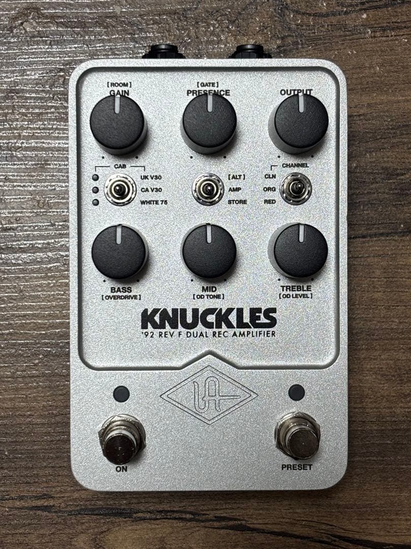 ギター UAFX KNUCKLES