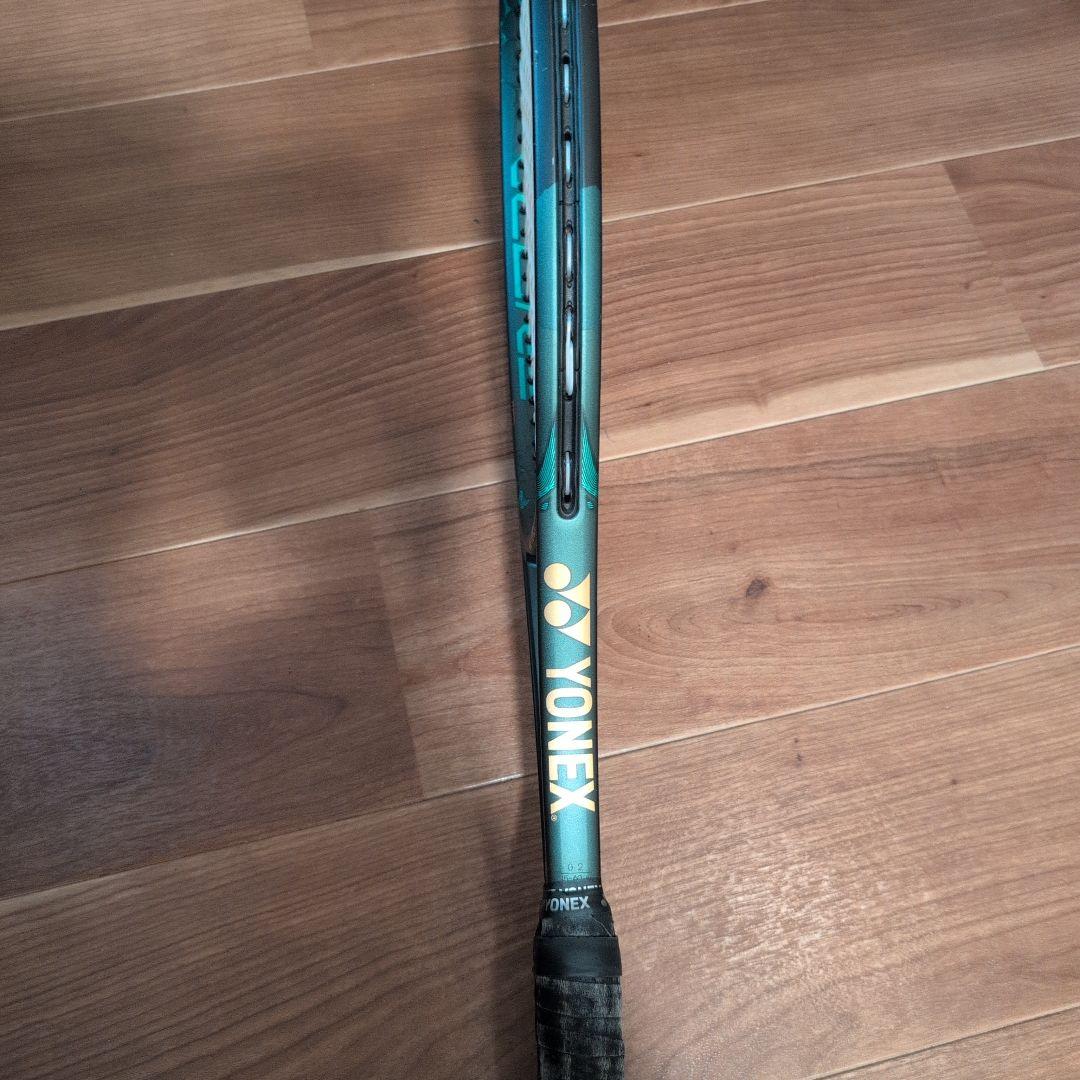 YONEX VCORE PRO100 硬式テニスラケット G2