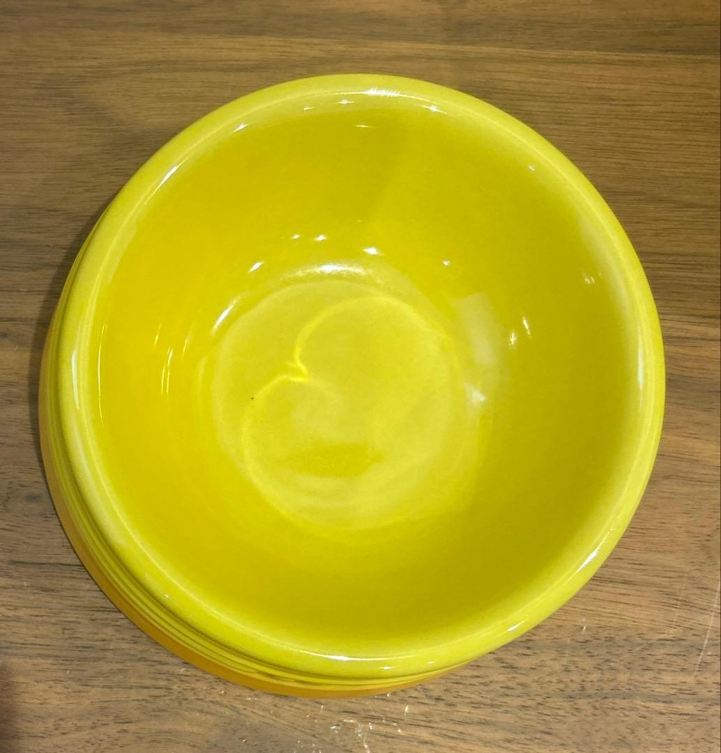 ル・クルーゼ　ペットフードコンテナー スクープ付き、ペットボール S イエロー