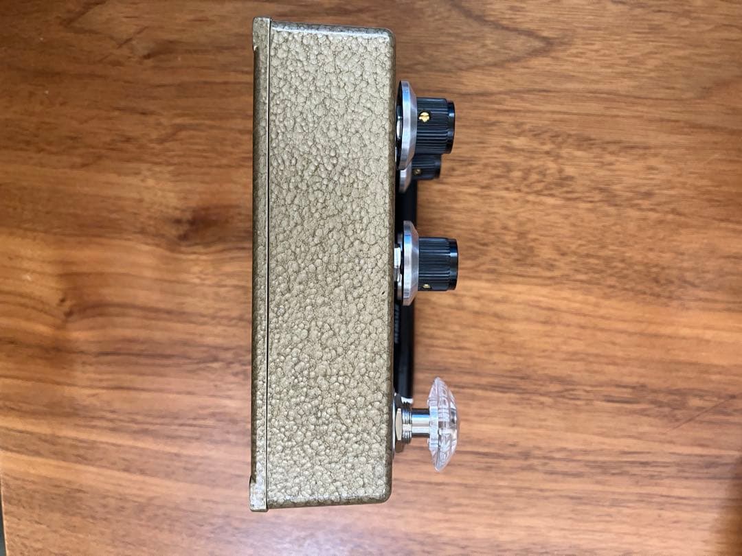 Akg MAGNUS BC109 FUZZ ファズ GOLD