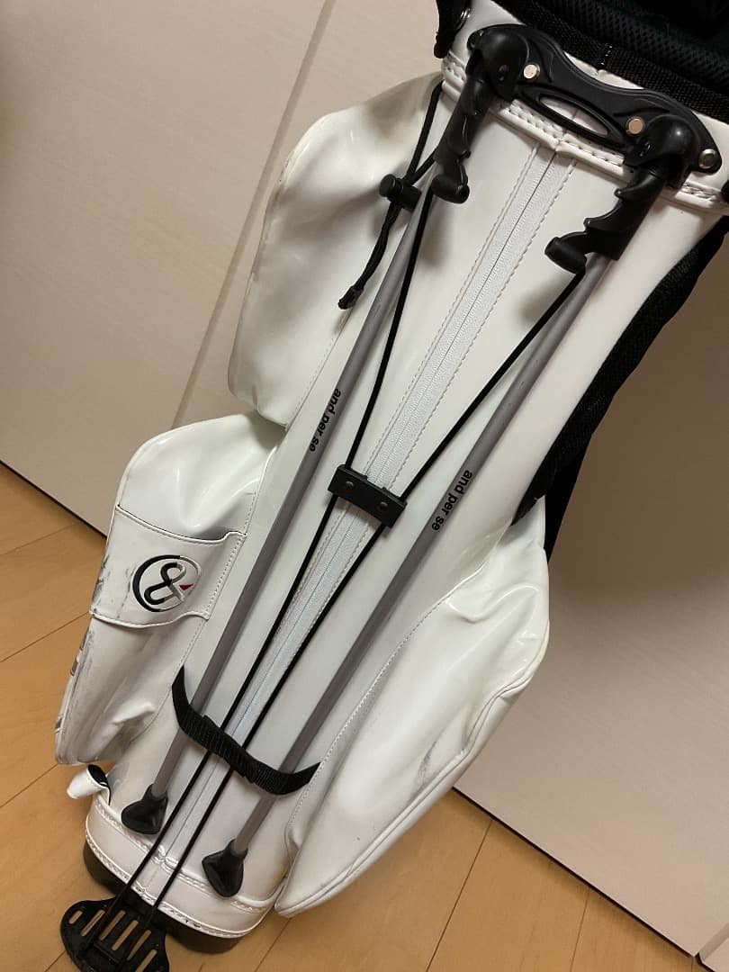 and per se アンパスィ　キャディバッグ　スタンド式　エナメル