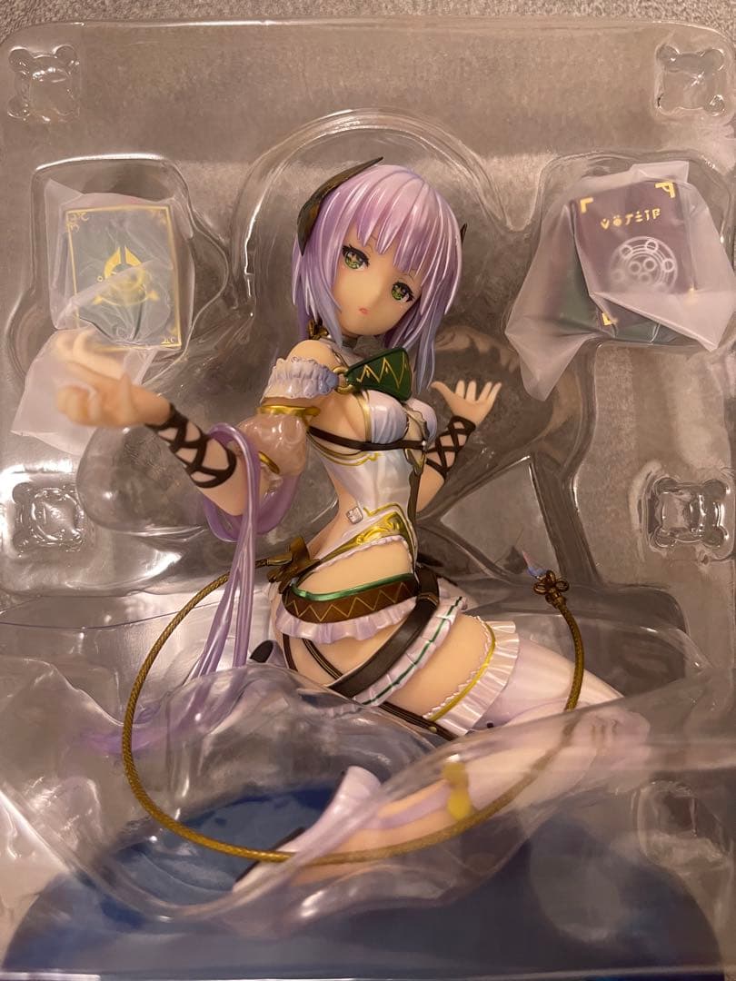 ALTER アルター プラフタ フィギュア