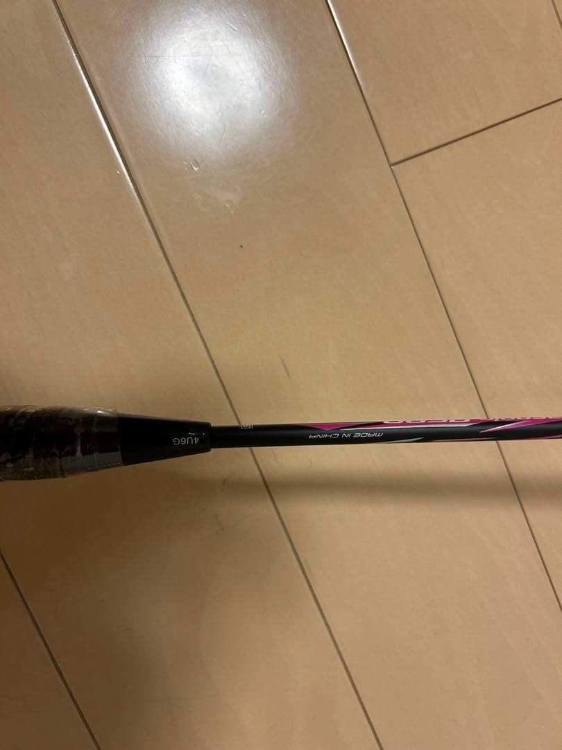 ミズノバドミントンラケット　ルミナソニックAERO ピンク