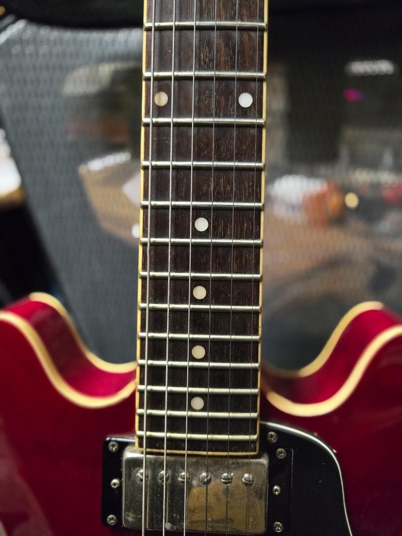 エピフォンES３３９赤色