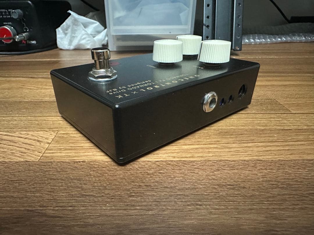 ギター ONE CONTROL TORNADO Drive Brass