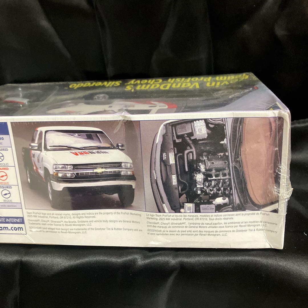 Kevin VanDam’s Chevy Silverado レベル　AMIGO