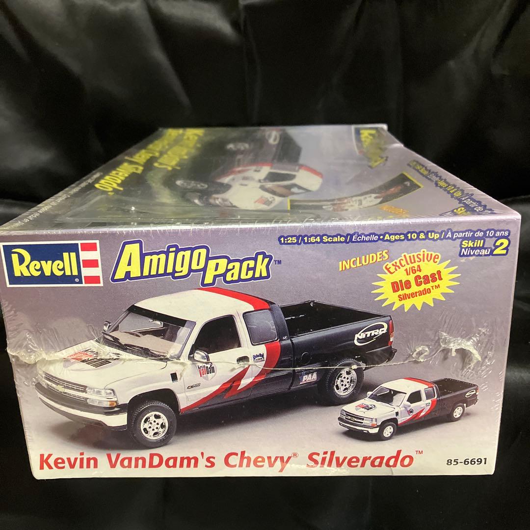 Kevin VanDam’s Chevy Silverado レベル　AMIGO