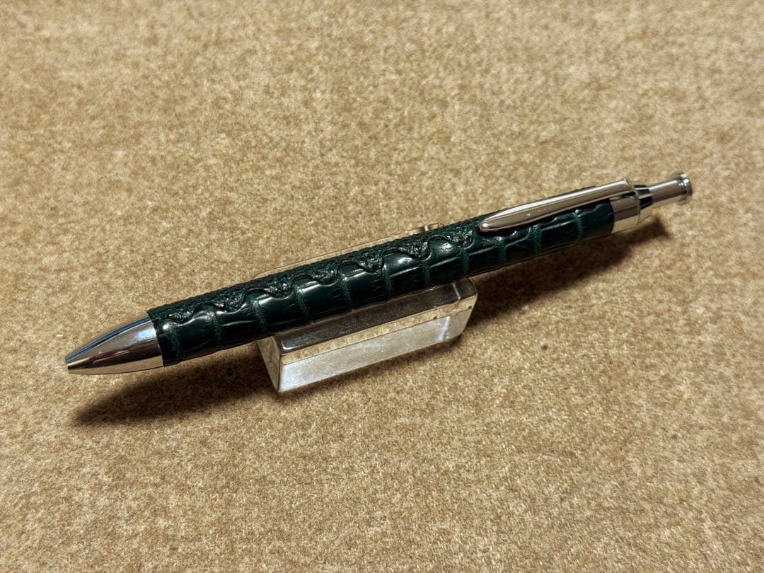 SHINARI TACHIWAKI グリーン　黒桟×クロコ　ボールペン