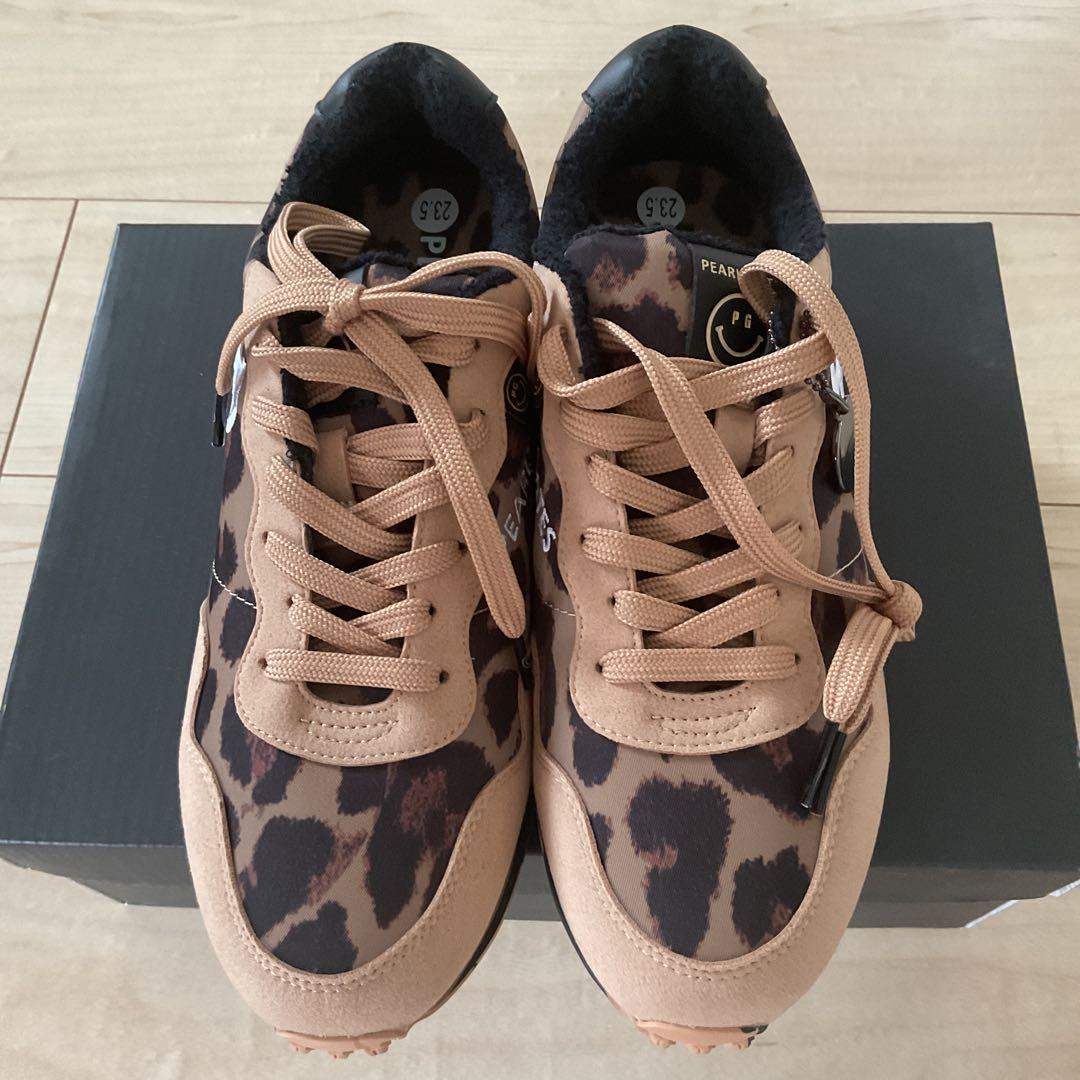 【新品】パーリーゲイツ　ゴルフシューズ　23.5センチ　エコメルカリ便可能な方