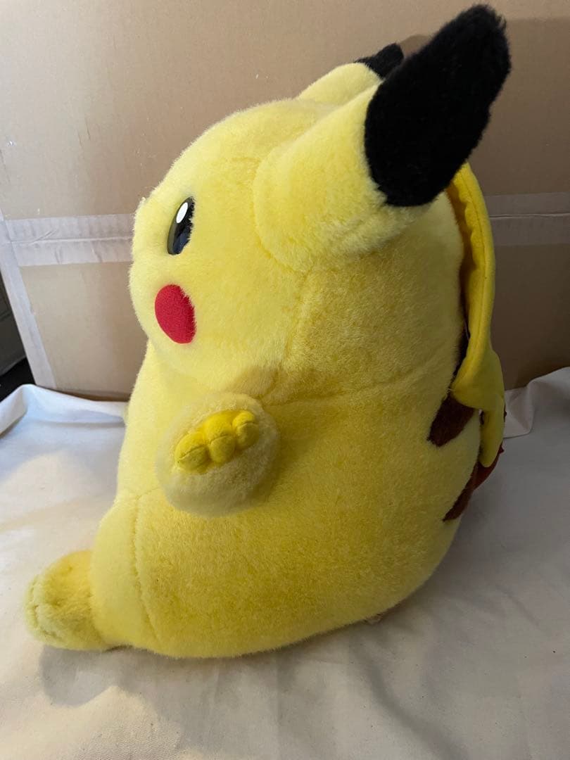 おまけ付き　ワケアリ　初期ピカチュウ　等身大　ぬいぐるみ　2体セット