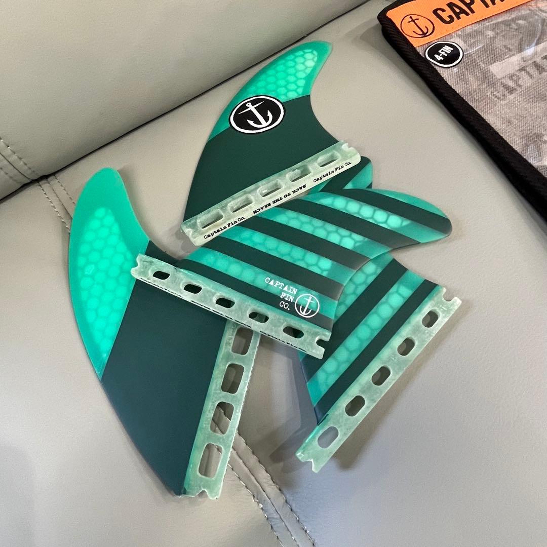 CAPTAIN FIN キャプテンフィン　クアッドフィン　MEDIUM