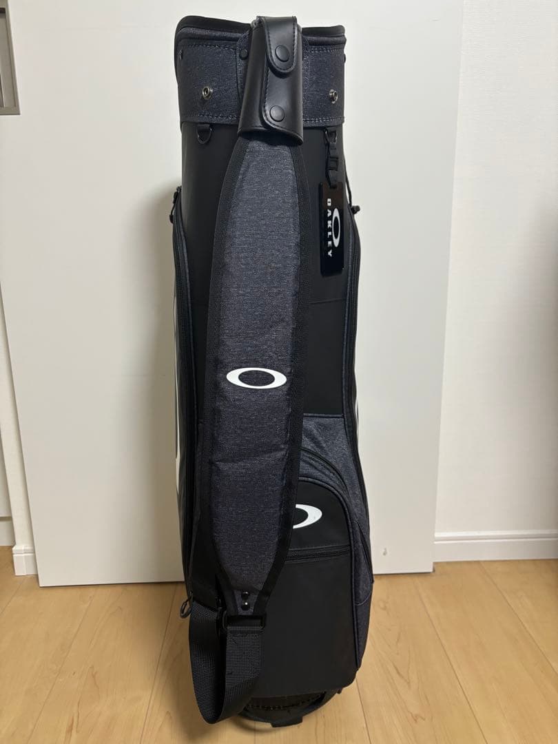 【美品】OAKLEY ゴルフバッグ・キャディバッグ ブラック