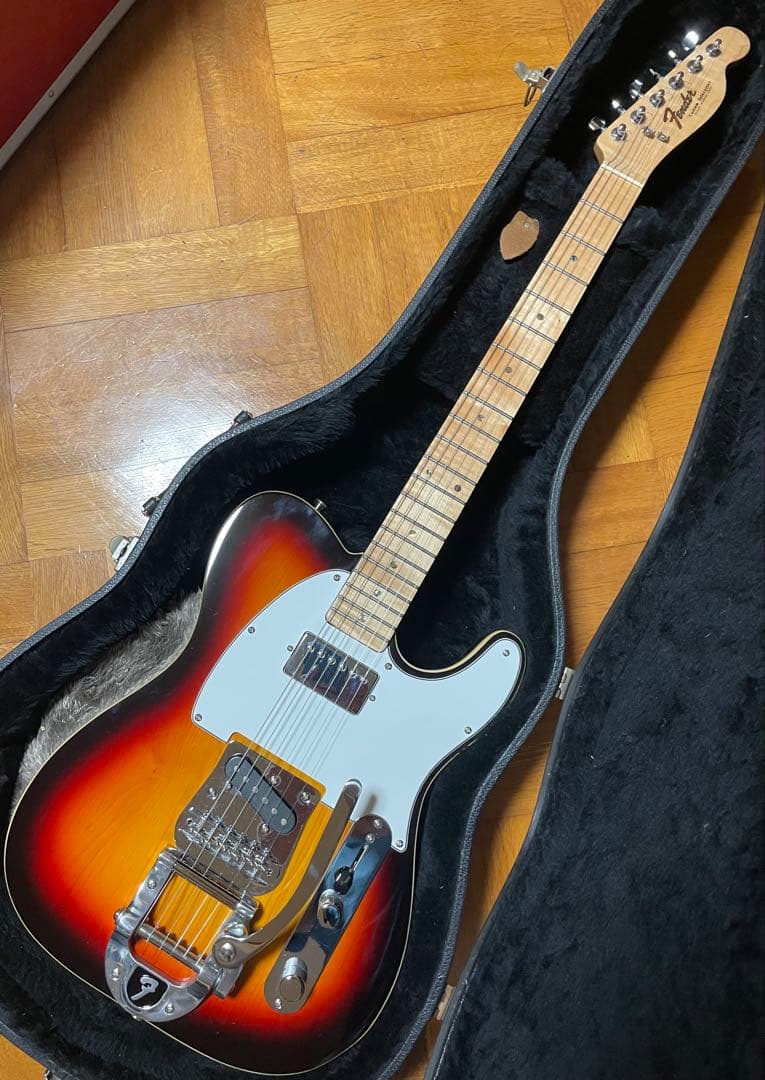 テレキャスターカスタムモデル、Bigsby B5トレモロアーム付き。