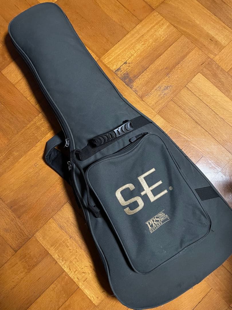 テレキャスターカスタムモデル、Bigsby B5トレモロアーム付き。