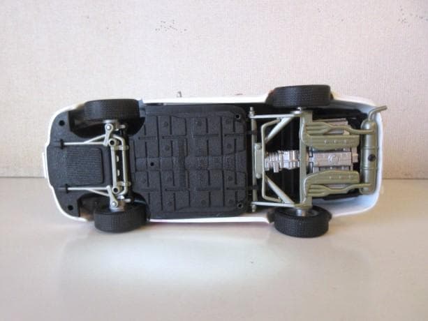 特価 京商 1/18 ポルシェ 911Carrera RS2.7 サーキットの狼