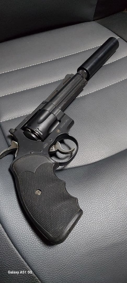 東京マルイ コルトパイソン357マグナム4インチ リボルバー サプレッサー付き