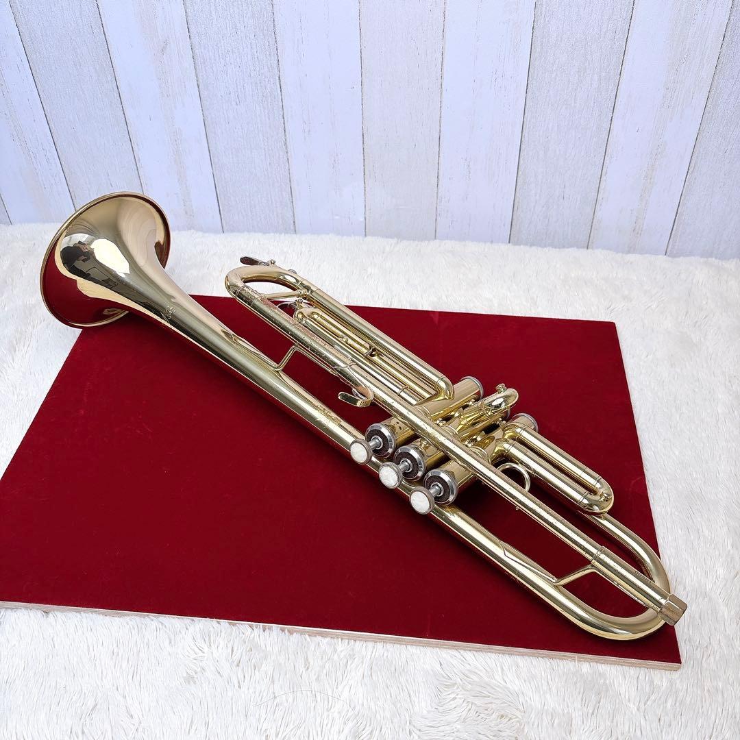 Bach TR600トランペット B♭ マウスピース付き