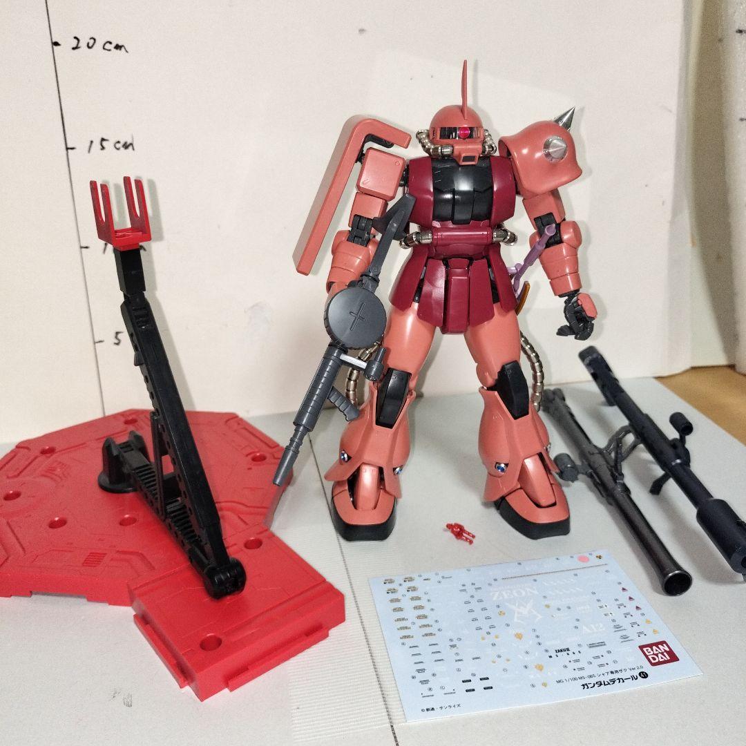 MG 1/100 シャア専用ザクⅡ ver2.0 塗装完成品 ガンプラ ベース付