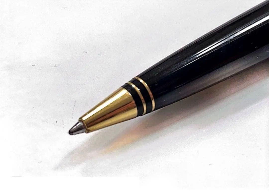 k*9様 LOUIS VUITTON ボールペン 黒と金