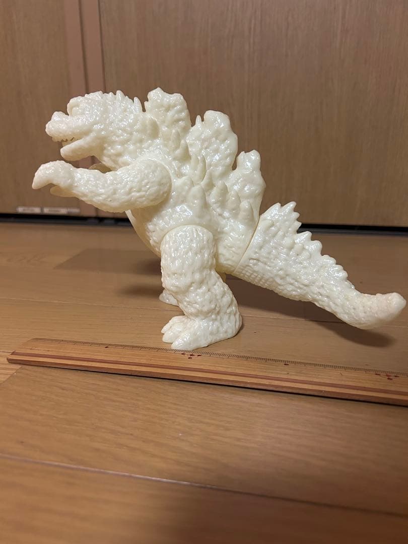 【ビンテージ　レア品】　ゴジラ蓄光フィギュア