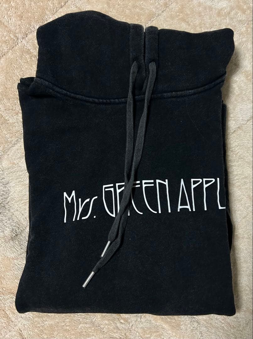 Mrs. GREEN APPLE ブラックパーカー