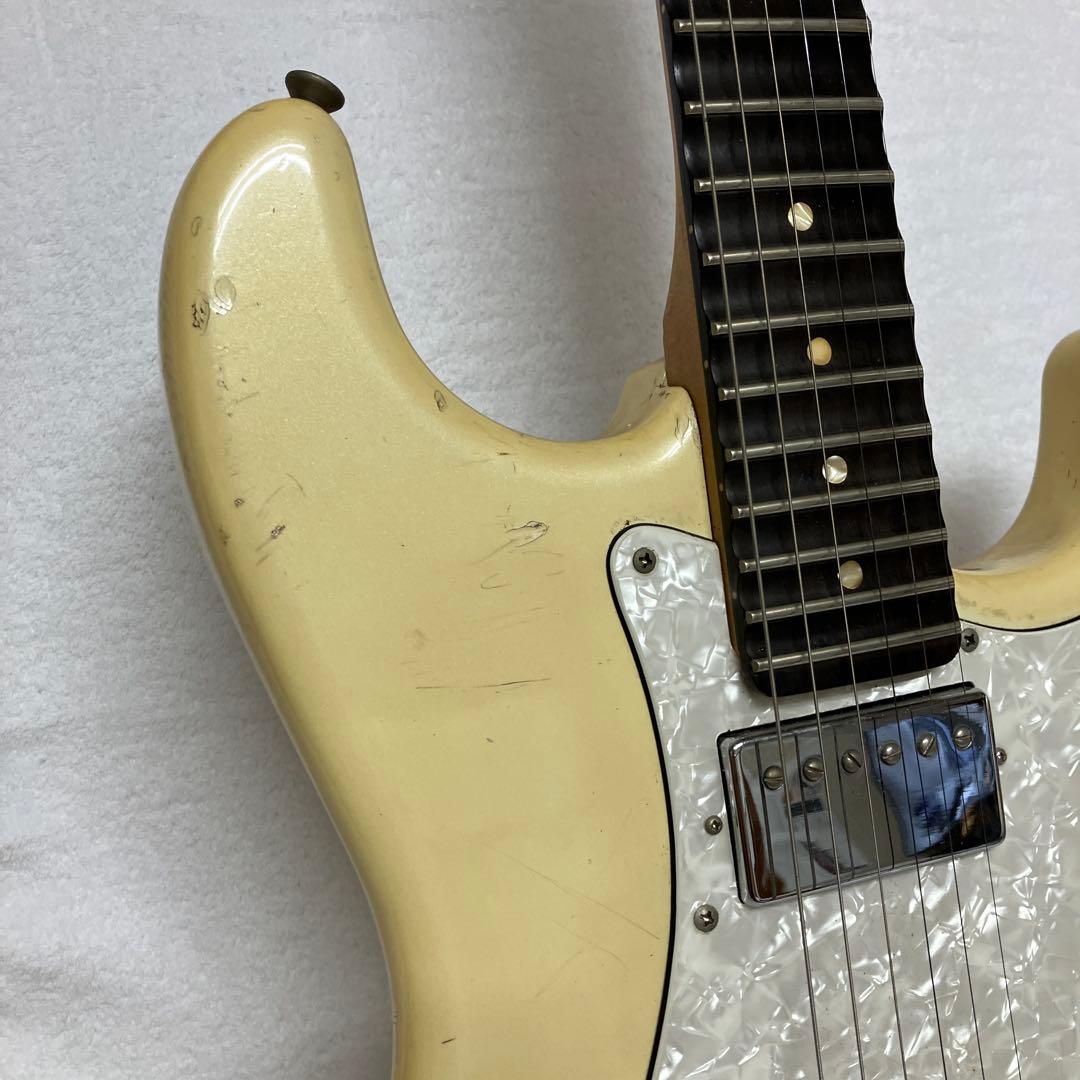 【エレキギター ストラトタイプ】