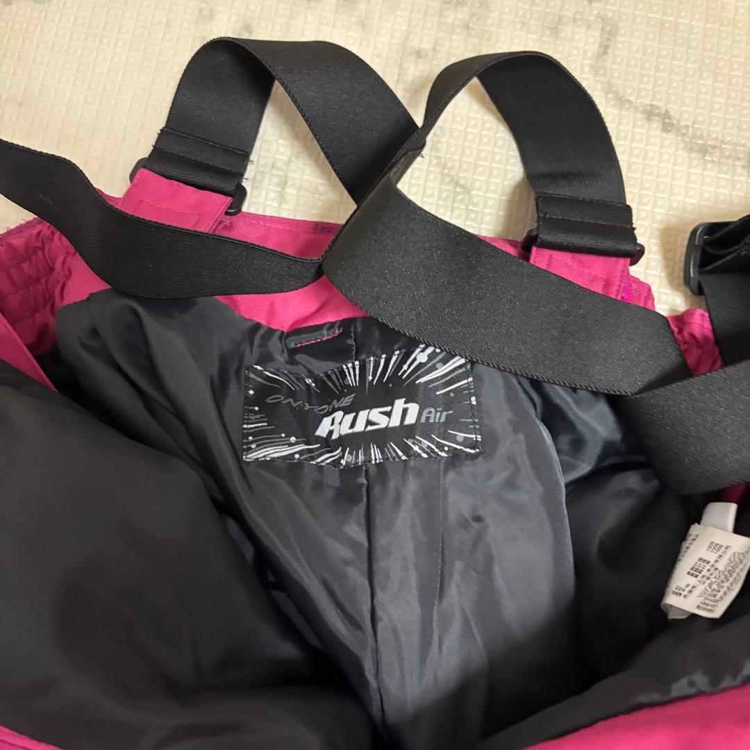 オンヨネ　Rush Air スキーウェア　スノーボードウェア