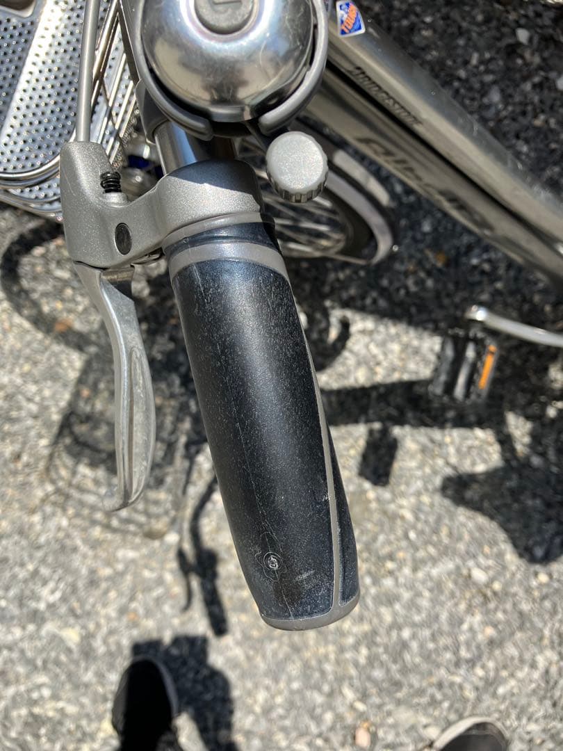 ブリヂストン　アルベルト　26インチ　シルバー　　【引き取り限定】　５段変速