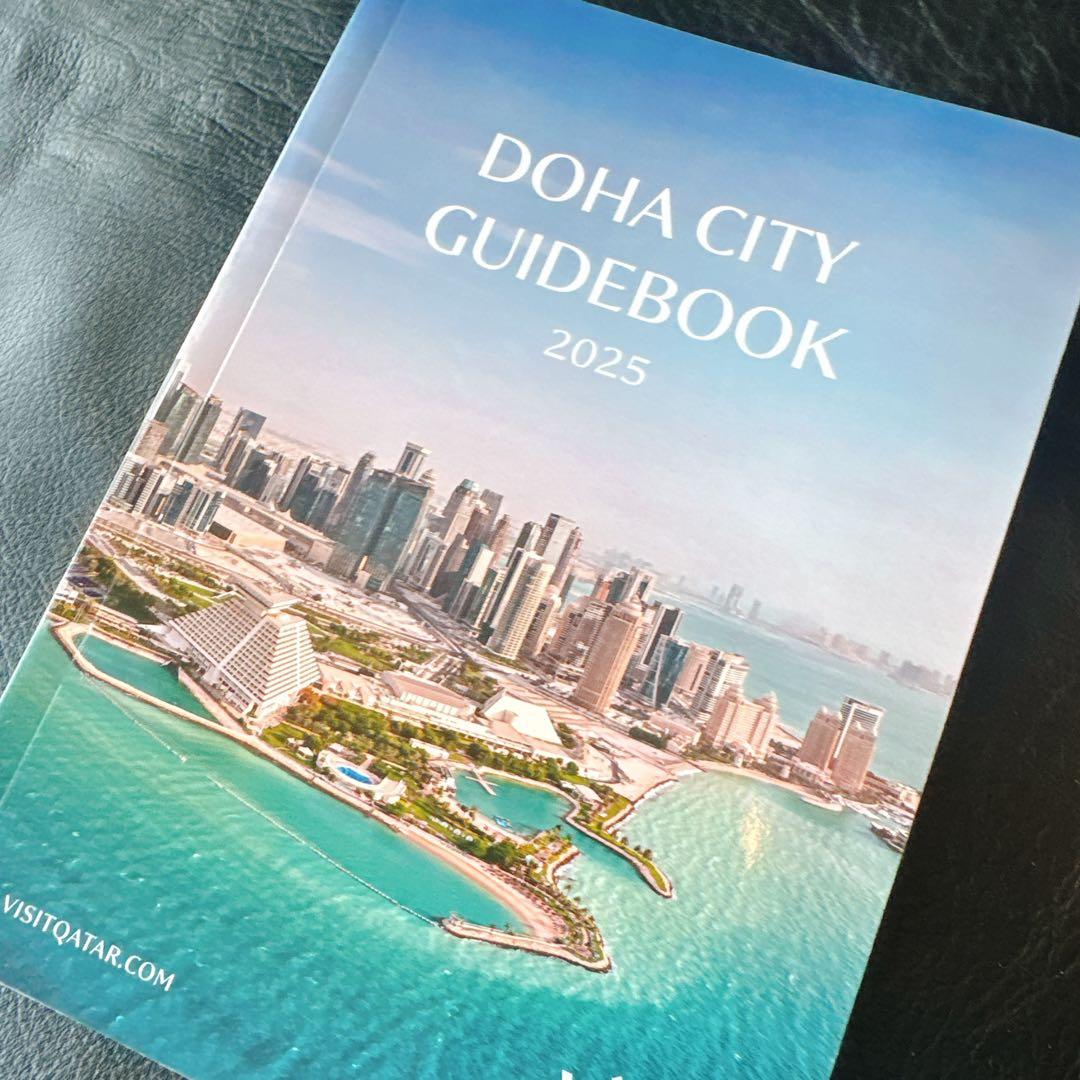 【豪華ガイドマップ付き】カタール館　木製のパビリオン模型　新品未使用