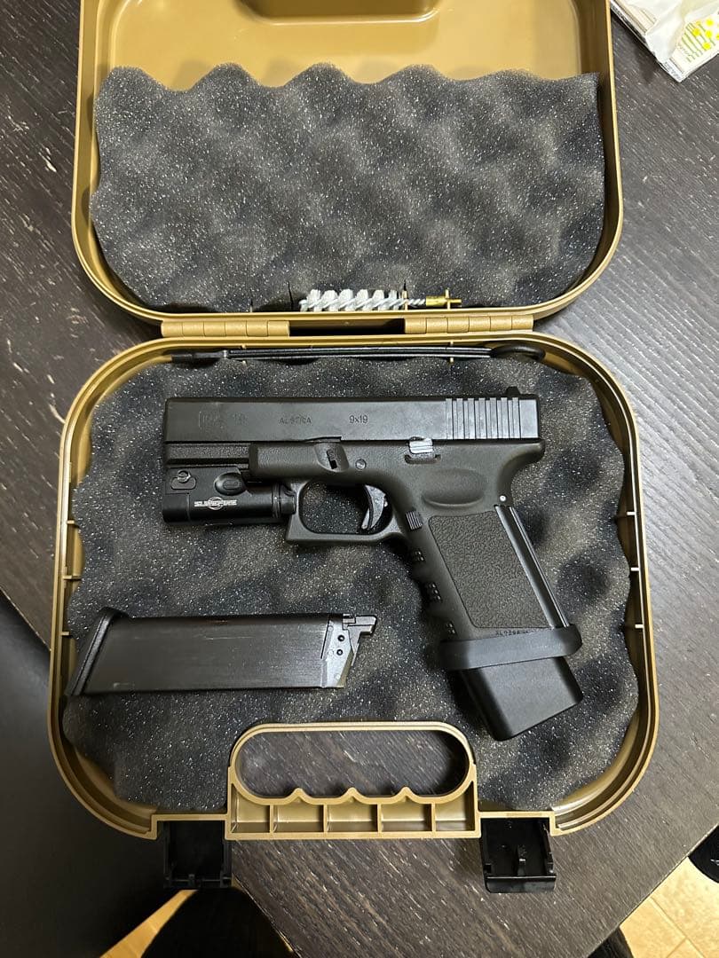 ksc Glock 19 アッパー、ロワーHW マガジン　ケース付き　最終値下げ