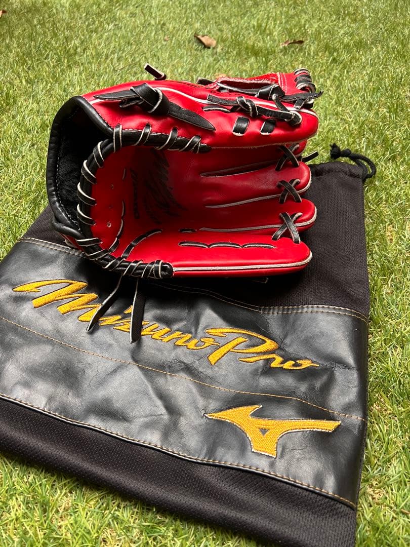 Mizuno Pro 軟式グローブ 赤