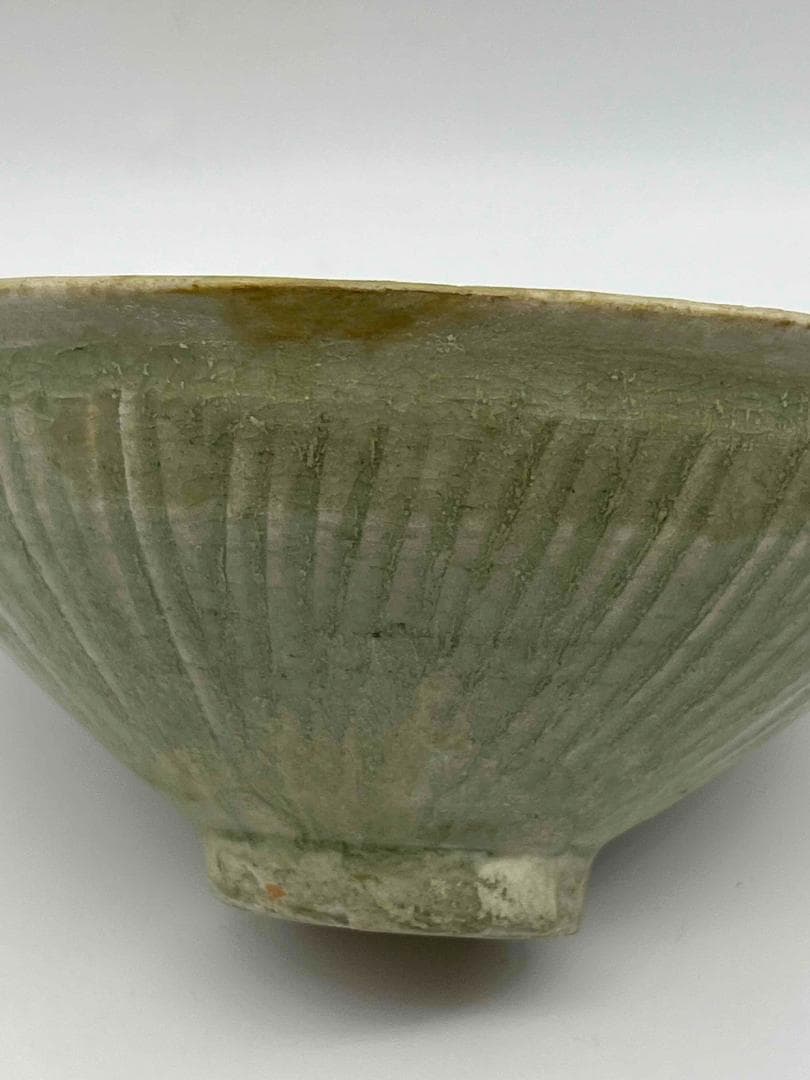 宋時代　青磁　耀州窯刻花碗　鉢　茶碗　唐物　古賞物　時代物(C-77)