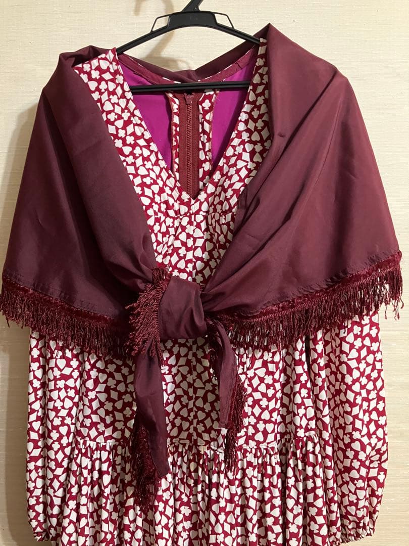 フラメンコ衣装　ワンピースとシージョ　スペイン製ピアス・シージョ留付き