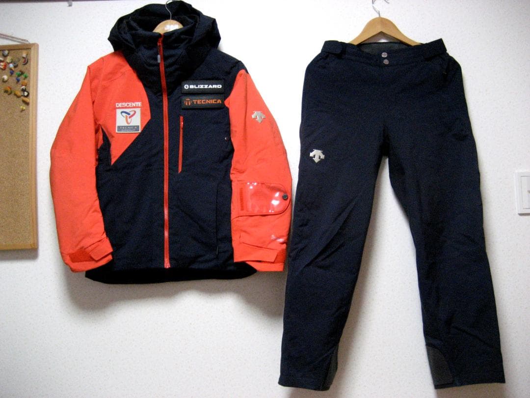 値下デサント 高機能ウェアー上下セット 上XSサイズ 下Sサイズ TECNICA