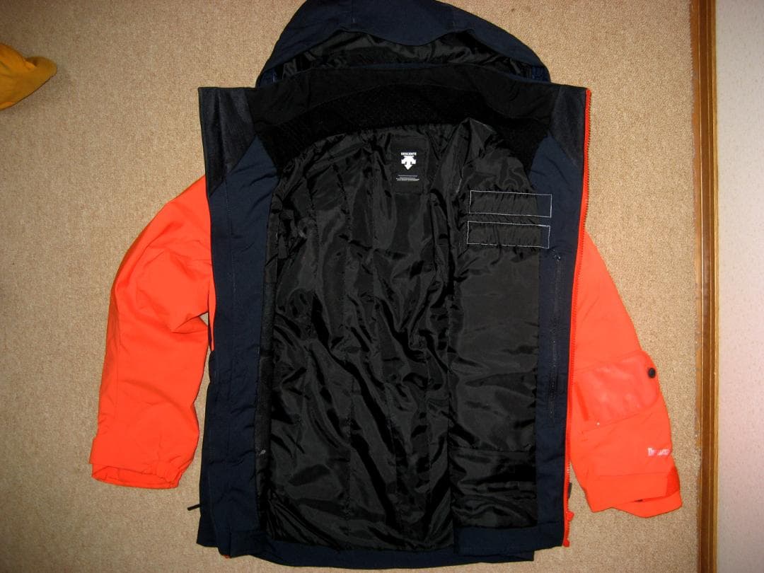 値下デサント 高機能ウェアー上下セット 上XSサイズ 下Sサイズ TECNICA