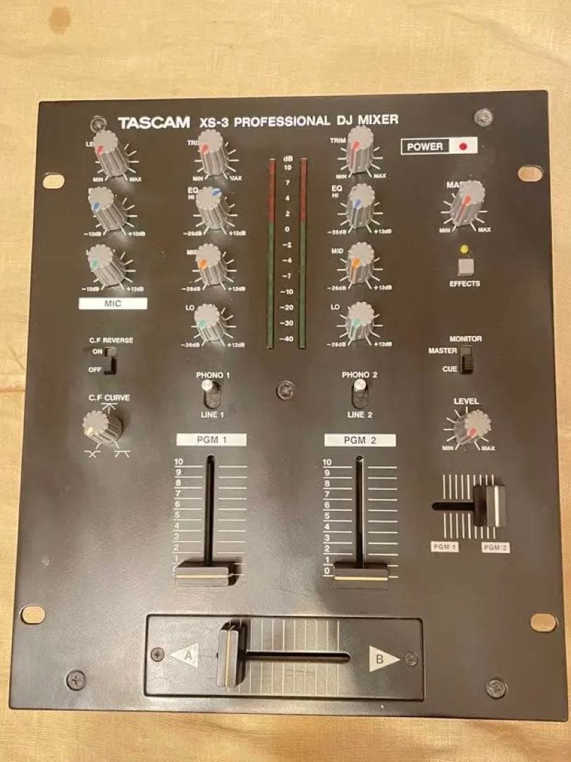 TASCAM XS-3 DJミキサー
