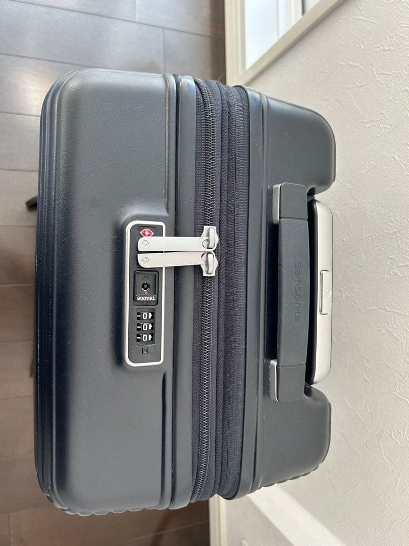 サムソナイト　キャリーケース　35ℓ