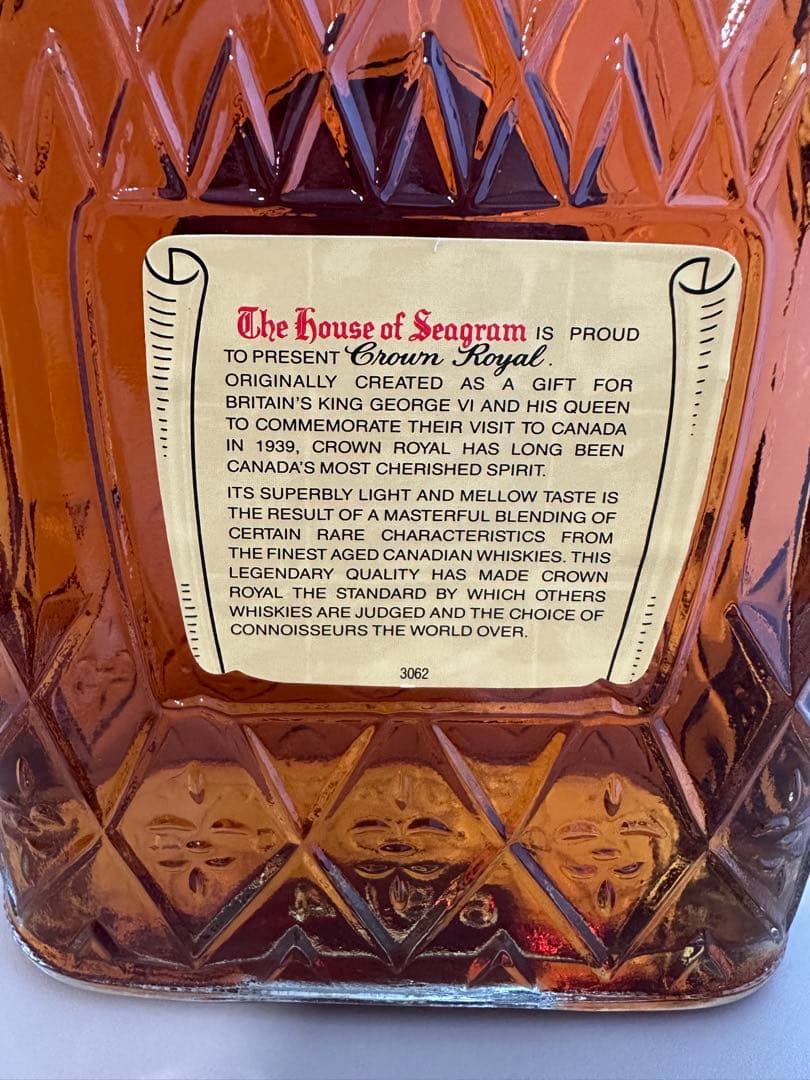 ウイスキー CROWN  fine deluxe 1.14L